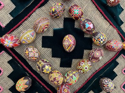 В Ужгороді вдесяте відкрили виставку-конкурс "Світ писанки"