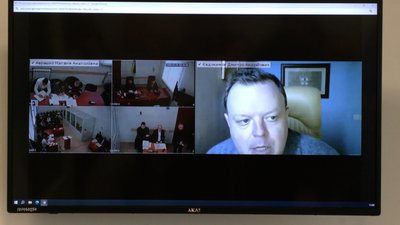 Поліцейські збили дівчинку в Прилуках: що розповів батько дитини Поліцейські збили дівчинку в Прилуках: що розповів батько дитини