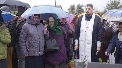 У селі на Вінниччині відкрили Алею слави на честь загиблих земляків У селі на Вінниччині відкрили Алею слави на честь загиблих земляків