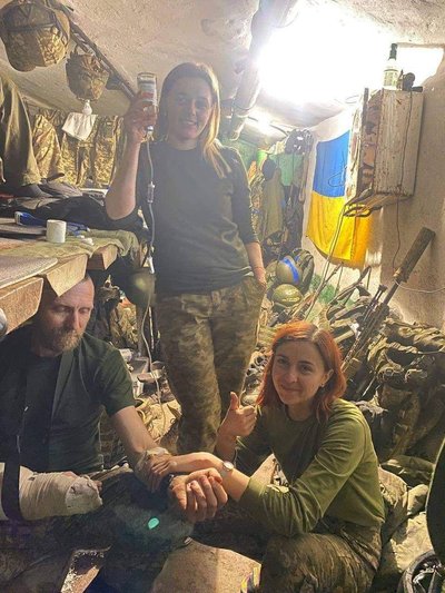 "Азовсталь", порятунок людей та полон. Історія прикордонниці Еліни Мединіної "Азовсталь", порятунок людей та полон. Історія прикордонниці Еліни Мединіної