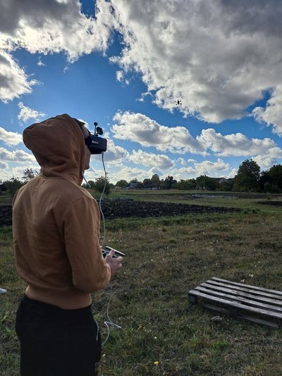 Житомирянин Олександр власноруч виготовляє FPV дрони