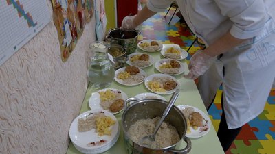 Нові ціни на харчування у дитсадках Вінниці: у чому причина зростання та скільки платитимуть батьки Нові ціни на харчування у дитсадках Вінниці: у чому причина зростання та скільки платитимуть батьки