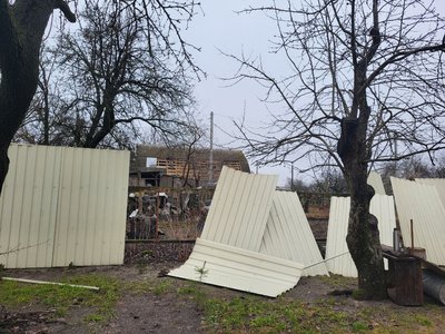 На Київщині ліквідовують наслідки руйнувань після ракетного обстрілу РФ