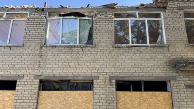 Зруйнована будівля школи Іверське Донецька область 27 серпня 2025 рік Зруйнована будівля школи Іверське Донецька область 27 серпня 2025 рік