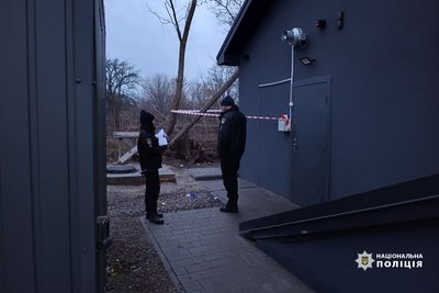 Народила дитину та викинула у сміття: у селі на Черкащині підозрюють 25-річну жінку Народила дитину та викинула у сміття: у селі на Черкащині підозрюють 25-річну жінку
