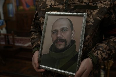 У Сумах попрощалися з солдатом Андрієм Гладенком У Сумах попрощалися з солдатом Андрієм Гладенком