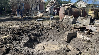 Місце влучання російського БпЛА у Златополі