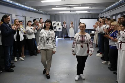 Збирали гроші для ЗСУ. У Херсоні відбулась благодійна акція до Дня вишиванки Збирали гроші для ЗСУ. У Херсоні відбулась благодійна акція до Дня вишиванки