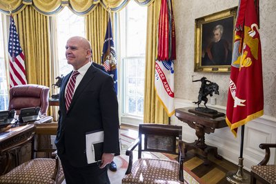 Екс-радник з нацбезпеки президента США Трампа генерал Герберт Макмастер у Вашингтоні 2 лютого 2018 року Екс-радник з нацбезпеки президента США Трампа генерал Герберт Макмастер у Вашингтоні 2 лютого 2018 року