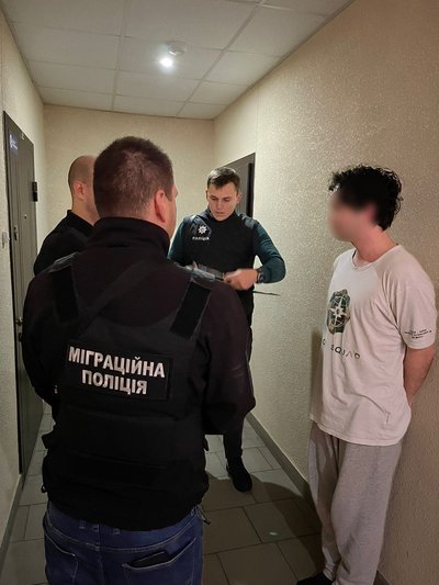В Одесі викрили друкарню, де виготовляли фальсифіковані довідки про непридатність призовників — поліція В Одесі викрили друкарню, де виготовляли фальсифіковані довідки про непридатність призовників — поліція