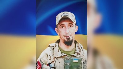 Полеглий військовий Валерій Шульжук, з яким прощаються у Заставні Полеглий військовий Валерій Шульжук, з яким прощаються у Заставні