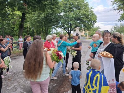 "Зустрічали всім селом", — що розповіла дружина звільненого з полону Анатолія Майструка з Житомирщини "Зустрічали всім селом", — що розповіла дружина звільненого з полону Анатолія Майструка з Житомирщини