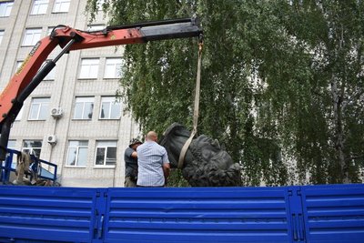 "Ми повинні зберегти все" – директорка Кіровоградського обласного музею мистецтв про декомунізацію "Ми повинні зберегти все" – директорка Кіровоградського обласного музею мистецтв про декомунізацію