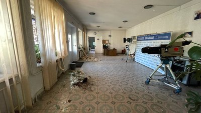 Через удар РФ пошкоджена будівля Суспільного у Кривому Розі Через удар РФ пошкоджена будівля Суспільного у Кривому Розі