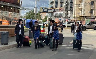 «Тут все вимірюється тоннами»: як готуються до святкування Рош га-Шана в Умані «Тут все вимірюється тоннами»: як готуються до святкування Рош га-Шана в Умані