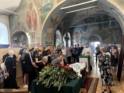 "Без нього буде важко". У Сумах попрощались із загиблим внаслідок російської атаки з РСЗВ Сергієм Крикуном "Без нього буде важко". У Сумах попрощались із загиблим внаслідок російської атаки з РСЗВ Сергієм Крикуном