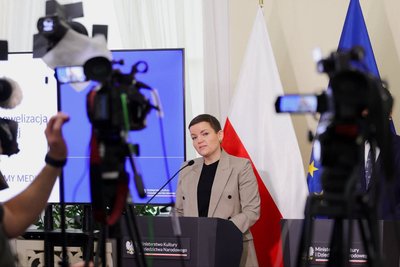 Польща готується розпочати пошуки жертв Волинської трагедії у селі Угли на Рівненщині Польща готується розпочати пошуки жертв Волинської трагедії у селі Угли на Рівненщині