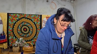 "П'ять поколінь вже пишуть писанки": як у Новгороді-Сіверському готуються до Великодня "П'ять поколінь вже пишуть писанки": як у Новгороді-Сіверському готуються до Великодня