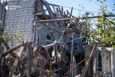 84-річного чоловіка діставали з-під завалів: РФ ударила по Одещині вдень 31 липня 84-річного чоловіка діставали з-під завалів: РФ ударила по Одещині вдень 31 липня