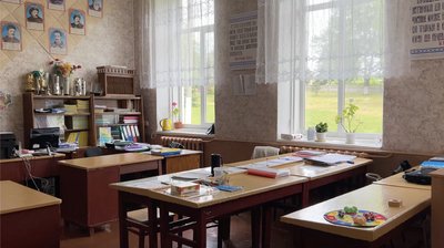 "Не хочу їхати в іншу школу": в селі на Черкащині планують закрити середні класи "Не хочу їхати в іншу школу": в селі на Черкащині планують закрити середні класи