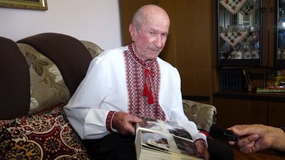 "Не залишай мене": історія кохання подружжя Кушнерчуків із Житомирщини, яке 40 років разом "Не залишай мене": історія кохання подружжя Кушнерчуків із Житомирщини, яке 40 років разом