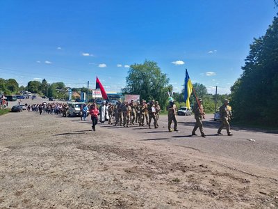 У селищі на Волині попрощалися з 36-річним військовим Володимиром Козіним У селищі на Волині попрощалися з 36-річним військовим Володимиром Козіним