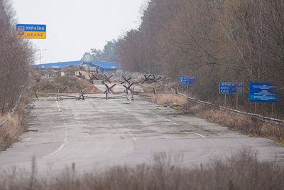 Вид на український прикордонний пункт Нові Яриловичі з білоруського прикордонного пункту Нова Гута в Гомельській області, Білорусь, 28 січня 2025 року Вид на український прикордонний пункт Нові Яриловичі з білоруського прикордонного пункту Нова Гута в Гомельській області, Білорусь, 28 січня 2025 року