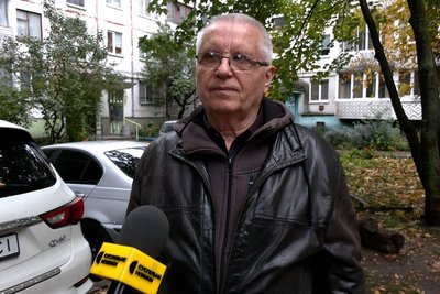 У Житомирі невідомі пошкодили автівки у дворі: поліцейські проводять перевірку У Житомирі невідомі пошкодили автівки у дворі: поліцейські проводять перевірку