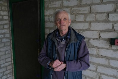 З трьох тисяч жителів залишилося 180. Як виживають під обстрілами РФ у прифронтовому Левадному на Дніпропетровщині З трьох тисяч жителів залишилося 180. Як виживають під обстрілами РФ у прифронтовому Левадному на Дніпропетровщині