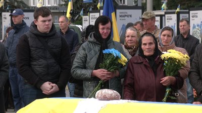 У Рівному попрощалися з військовим Олександром Березою У Рівному попрощалися з військовим Олександром Березою