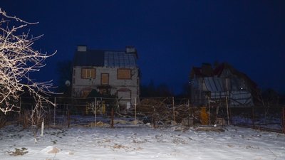 Розділені "бетонкою" й об’єднані обстрілами: як живуть жителі мікрорайонів Півці та Олександрівка у Чернігові Розділені "бетонкою" й об’єднані обстрілами: як живуть жителі мікрорайонів Півці та Олександрівка у Чернігові