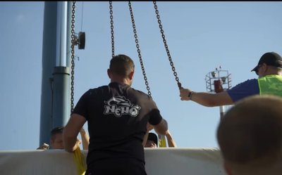 З дельфінарію у Харкові до Іспанії евакуювали білих китів Пломбіра та Сніжку З дельфінарію у Харкові до Іспанії евакуювали білих китів Пломбіра та Сніжку