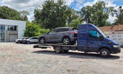 У Житомирі підприємець отримав підозру у шахрайстві з автівками з-за кордону У Житомирі підприємець отримав підозру у шахрайстві з автівками з-за кордону