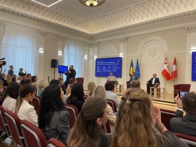 «Кодекс для всіх і кожного»: у Луцьку Стефанчук презентував нову редакцію Цивільного кодексу «Кодекс для всіх і кожного»: у Луцьку Стефанчук презентував нову редакцію Цивільного кодексу