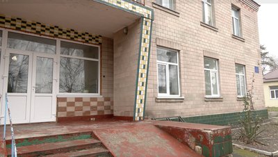 "Не знаю, чи їла і пила": люди скаржаться на будинок пристарілих у Млієві