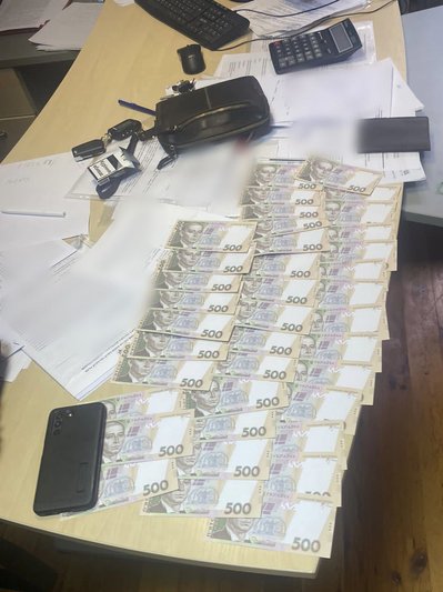 Дозвіл на каруселі лише за гроші: у Києві затримали директора "Гідропарку" Дозвіл на каруселі лише за гроші: у Києві затримали директора "Гідропарку"