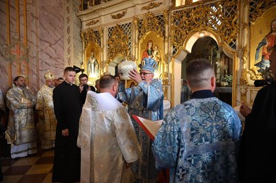 В Ужгороді висвятили нового єпископа Мукачівської греко-католицької єпархії Теодора (Мацапулу) В Ужгороді висвятили нового єпископа Мукачівської греко-католицької єпархії Теодора (Мацапулу)