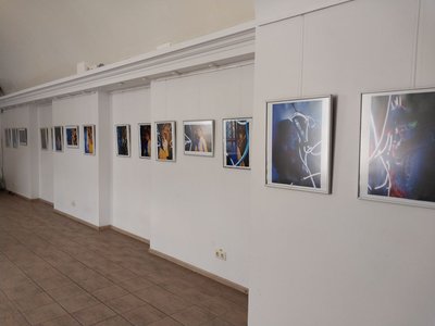 «Неонова світлярка». У Сумах відкрили виставку неонової фотографії «Неонова світлярка». У Сумах відкрили виставку неонової фотографії