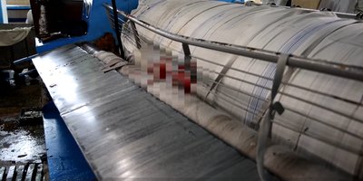 У Миколаєві жінці затисло руку у прасувальному станку У Миколаєві жінці затисло руку у прасувальному станку