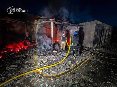 На Одещині через атаку РФ сталися пожежі на енергетичних і газових об’єктах На Одещині через атаку РФ сталися пожежі на енергетичних і газових об’єктах