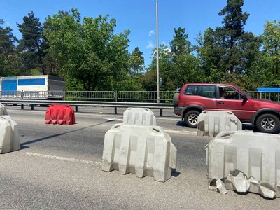 Місце ДТП у Києві, де суддя збив Нацгвардійця Місце ДТП у Києві, де суддя збив Нацгвардійця