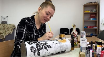 Розписують гільзи з фронту та передають їх на благодійність Розписують гільзи з фронту та передають їх на благодійність