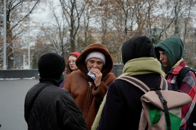 У День Збройних сил у центрі Харкова полеглих військових вшанували хвилиною мовчання 6 грудня У День Збройних сил у центрі Харкова полеглих військових вшанували хвилиною мовчання 6 грудня