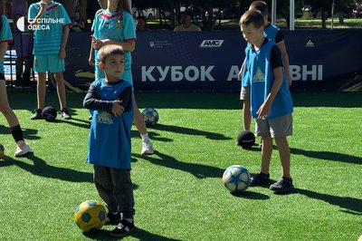 Флорбол, регбі та панна-футбол: в Одесі змагаються за вихід у фінал «Кубка акТИвні»