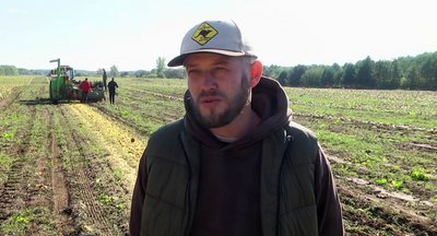 "Ми розраховували на 800 кілограмів, зараз маємо 500": який потенціал для вирощування гарбузів на Хмельниччині "Ми розраховували на 800 кілограмів, зараз маємо 500": який потенціал для вирощування гарбузів на Хмельниччині