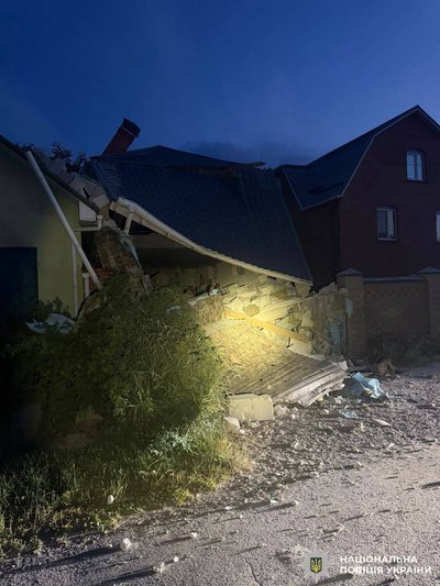 У Вишневому на Київщині — загроза повторної детонації після атаки РФ, одна людина загинула, є поранені У Вишневому на Київщині — загроза повторної детонації після атаки РФ, одна людина загинула, є поранені