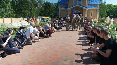 "Продовжив воювати після поранень": із Віталієм Куріпкою попрощалися в Сумах "Продовжив воювати після поранень": із Віталієм Куріпкою попрощалися в Сумах