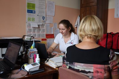 Як лікарі з прикордонного Шалигиного на Сумщині надають допомогу пацієнтам Як лікарі з прикордонного Шалигиного на Сумщині надають допомогу пацієнтам