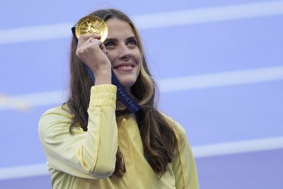 Радіаційний фон в області, обстріли, викрадення мініскульптури. Головні новини Дніпра та області 12 серпня