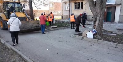 Десятеро травмованих: поліція документує наймасованішу атаку РФ на Кропивницький Десятеро травмованих: поліція документує наймасованішу атаку РФ на Кропивницький